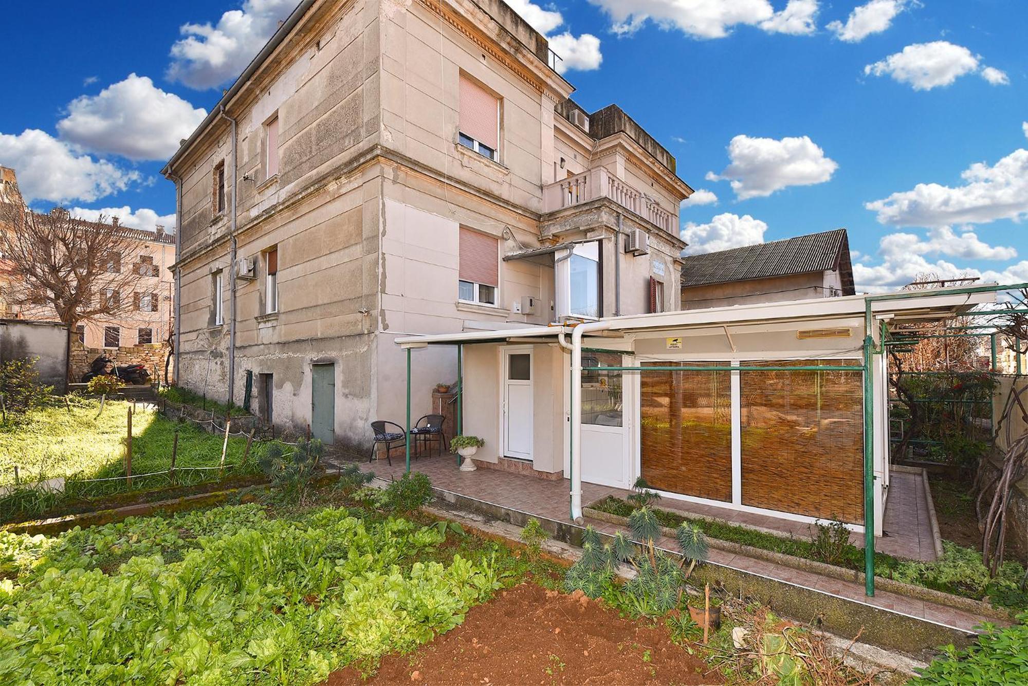 Smilja 2305 Apartman Pula